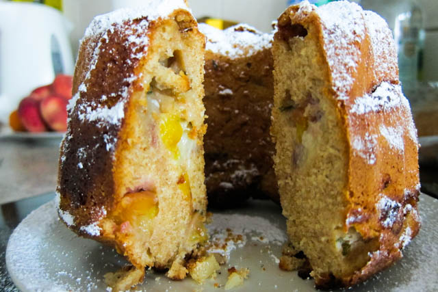 Pfirsich-Minze-Kuchen mit Paranüssen@DieErdbeere.com