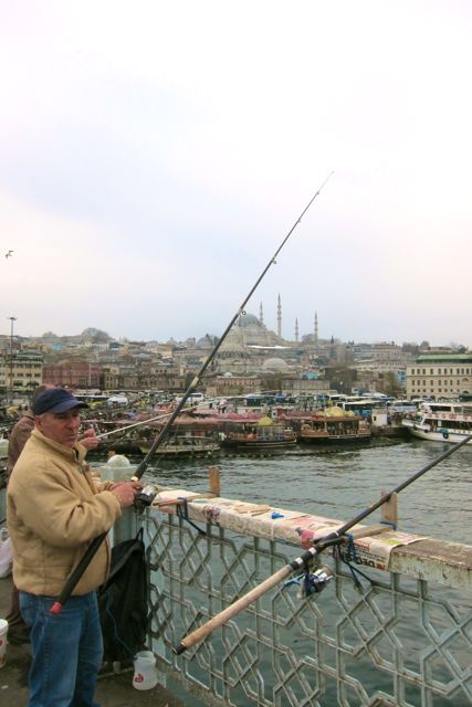 Fischen-auf-der-Brücke